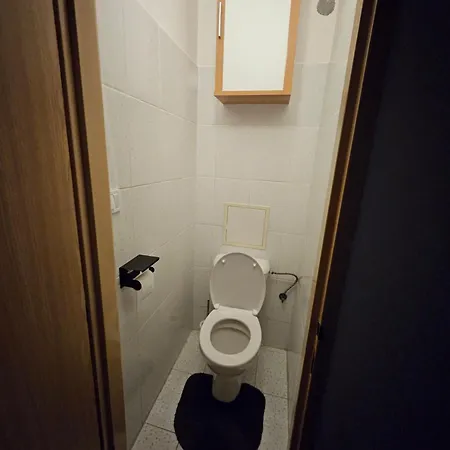 2 Bedroom Apartment, Near Xbionic 아파트 *