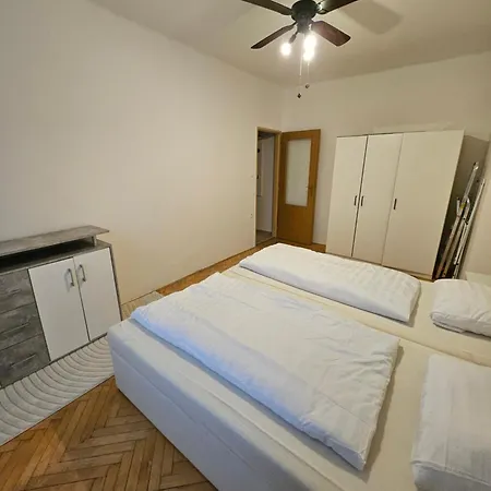 아파트 2 Bedroom Apartment, Near Xbionic Šamorín