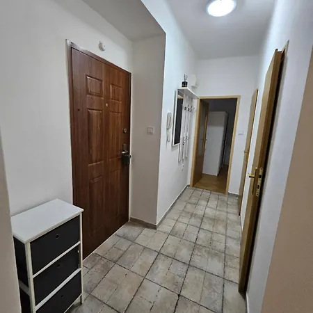 아파트 2 Bedroom Apartment, Near Xbionic Šamorín